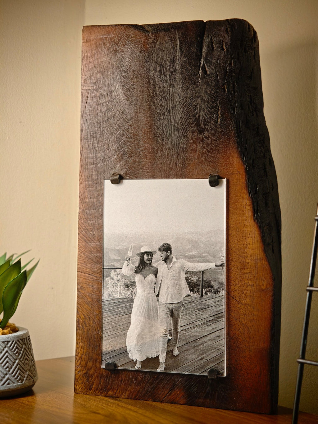 Burnt wooden Frame - Weawy